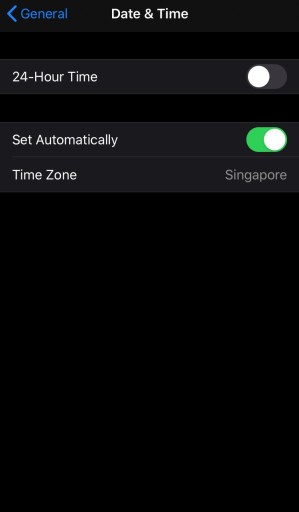 Indstil dato og klokkeslæt til automatisk iPhone
